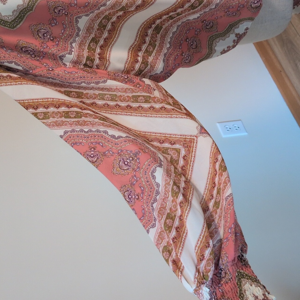 Mystree S Pink and Cream Patterned Kimono Blouse Wrap - Picture 4 of 8